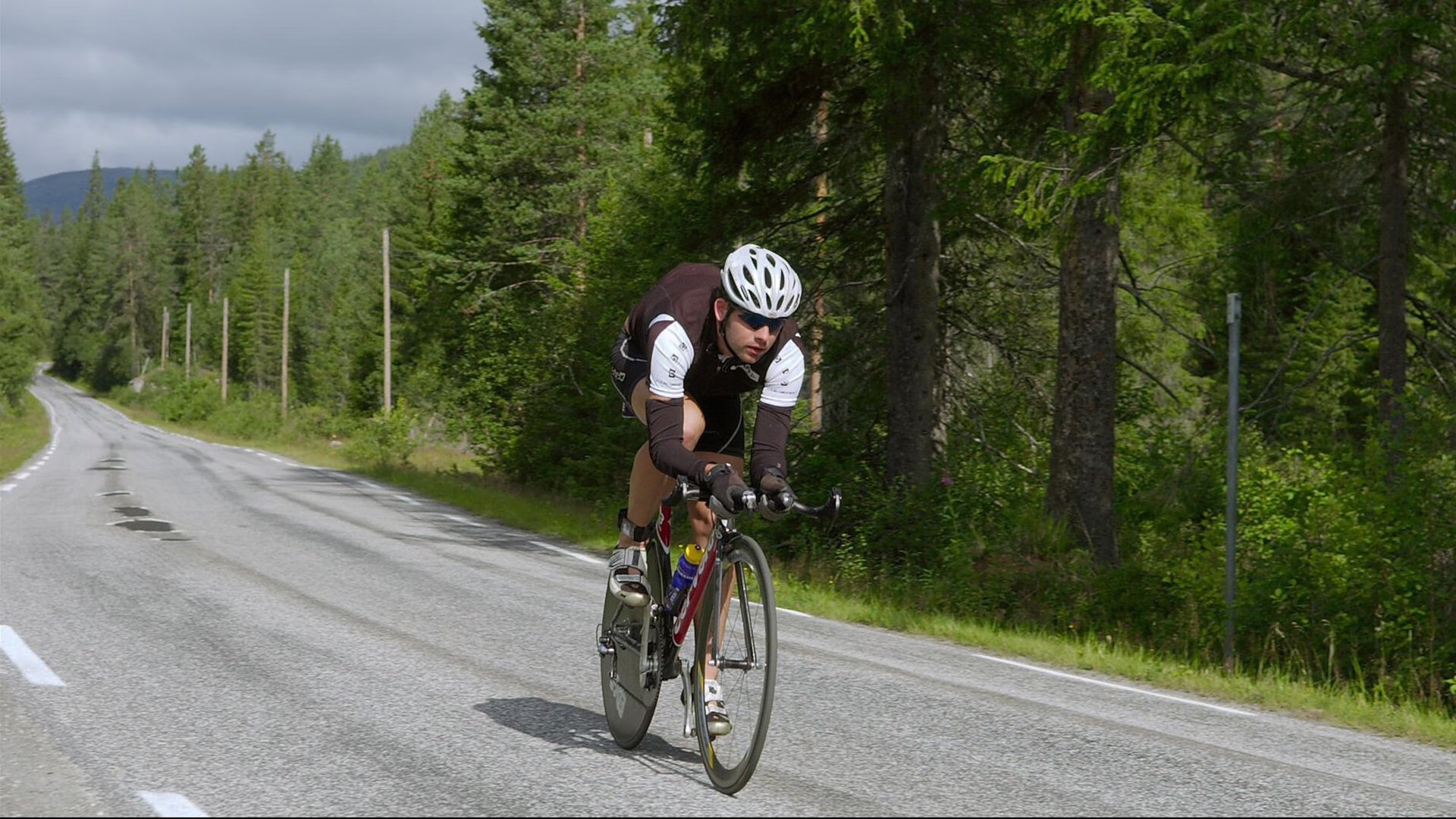 太阳防守锁死黄蜂，贝恩成为关键先生