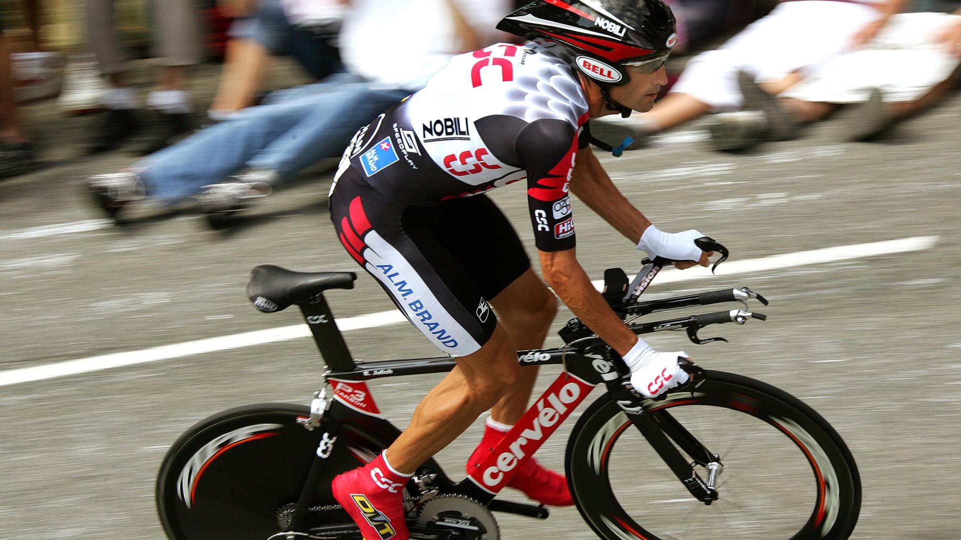 当紫金军团遇上东北虎，湖人轻取辽宁队，福克斯惊艳四座背后的篮球对话