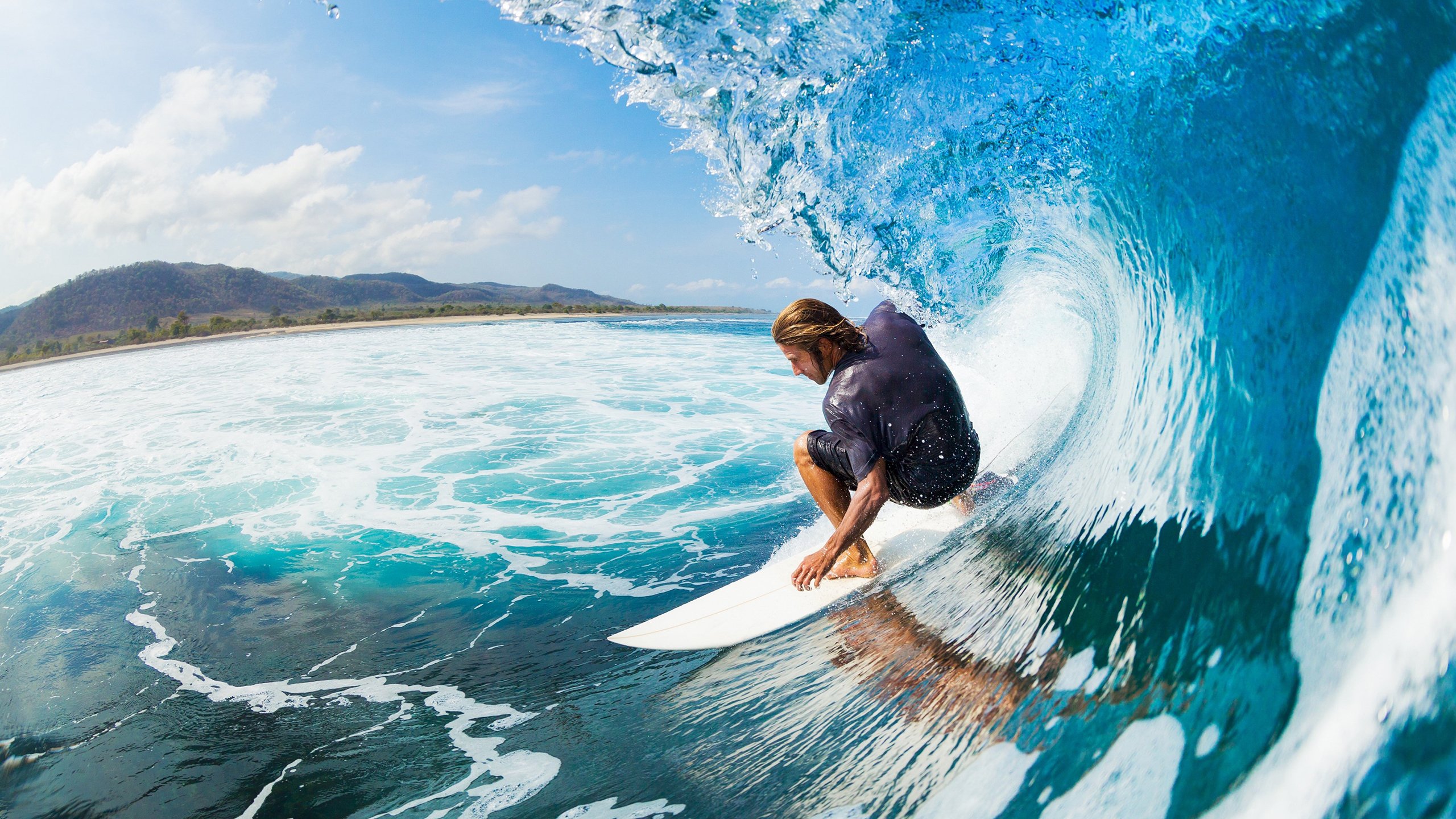 周冠宇领衔迈凯伦车队完胜雷诺，新星崛起改写赛道格局